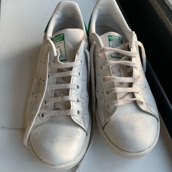 Adidas shoes - Picture 2 of 5